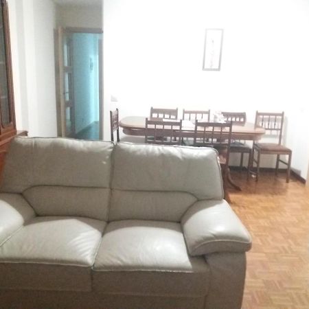 Piso Maria C Apartment ซานติอาโก เด กอมโปสเตลา ภายนอก รูปภาพ