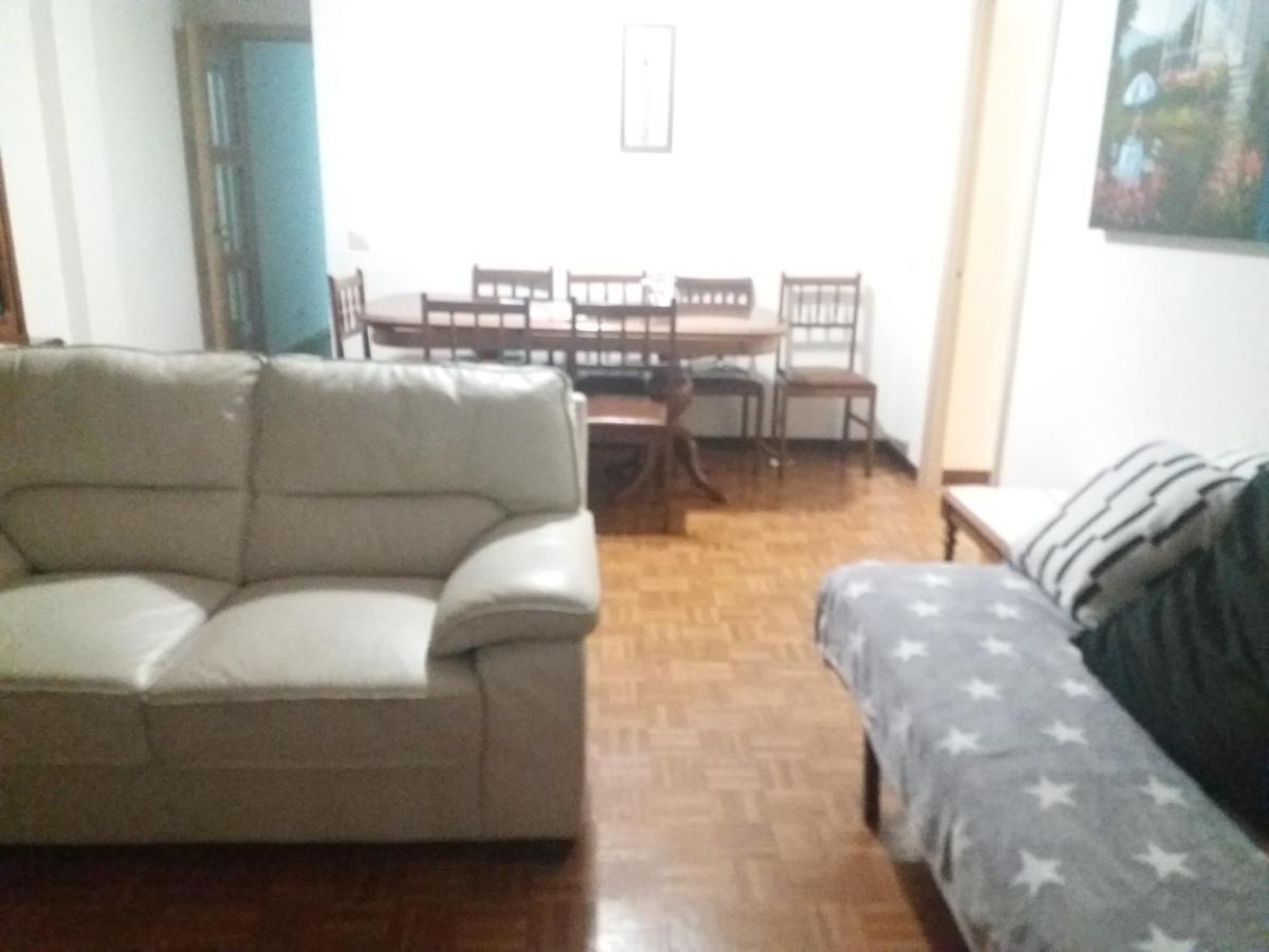 Piso Maria C Apartment ซานติอาโก เด กอมโปสเตลา ภายนอก รูปภาพ